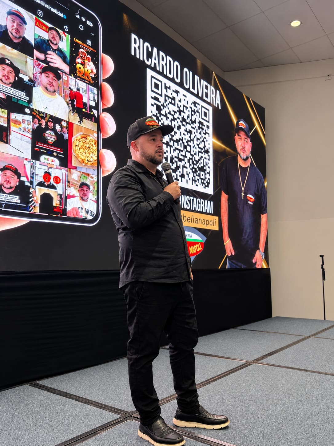 Ricardo Oliveira no palco do Santa Maria Food